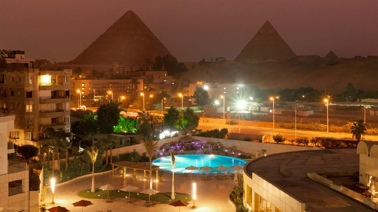 Giza Le Meridien Pyramids Hotel & Spa מראה חיצוני תמונה
